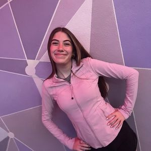 Meet your Posher, Hailey